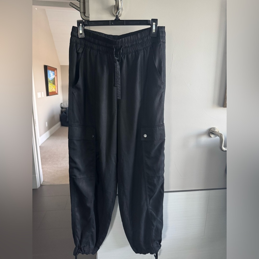 Athleta cargo joggers